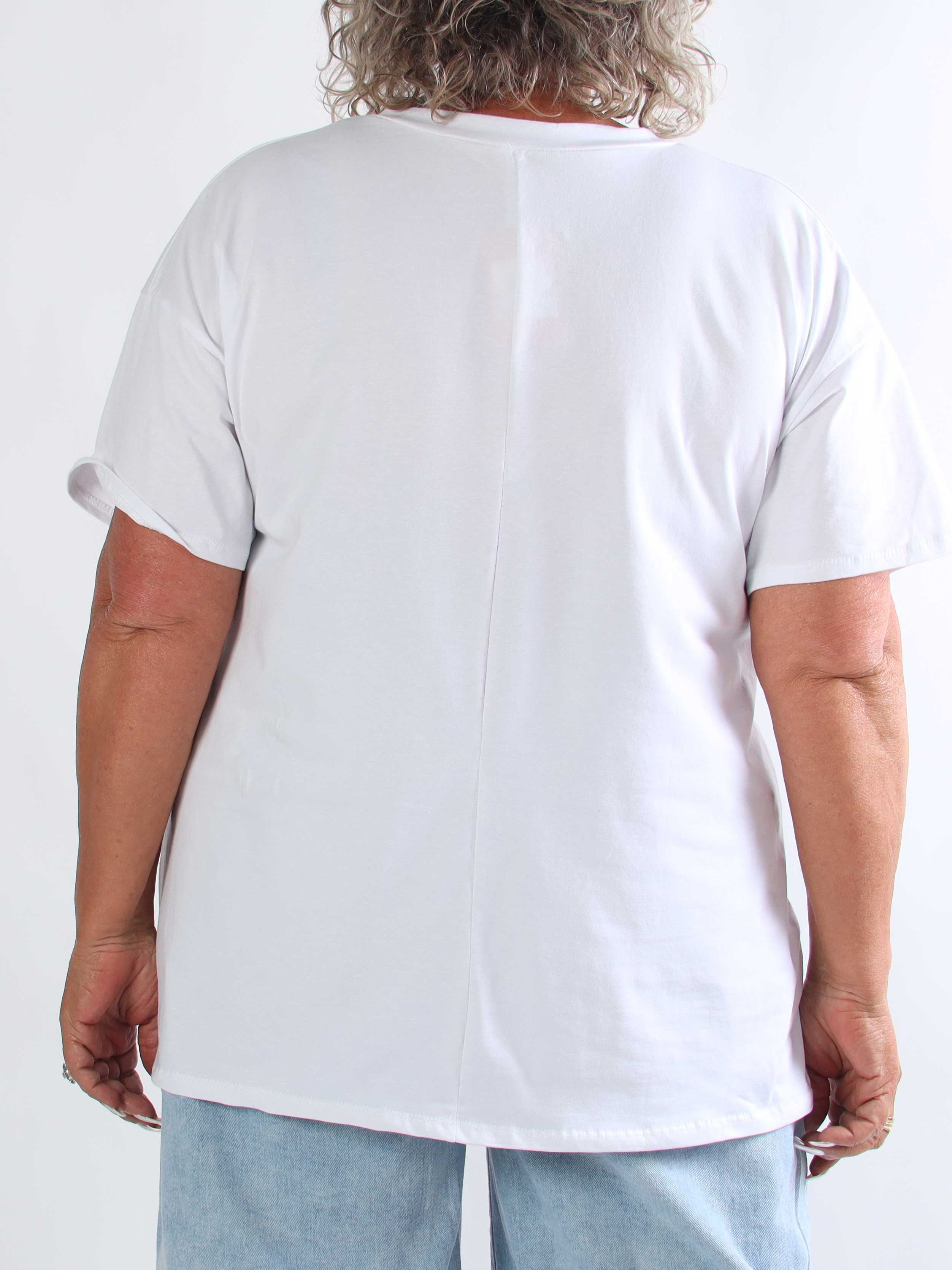 Leini - Plus size t-shirt i bomuld med v-udskæring og farverigt skrift